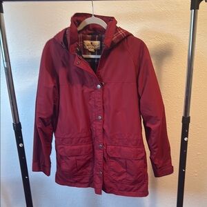 Woolrich Red Wool-Lined Chore Jacket with Hood and Durable Design